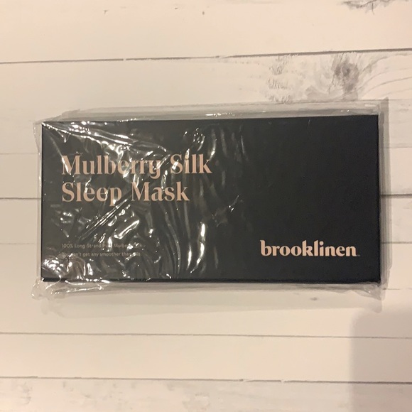 NEW Brooklinen Mulberry Silk Eyemask - Blush - Picture 2 of 2